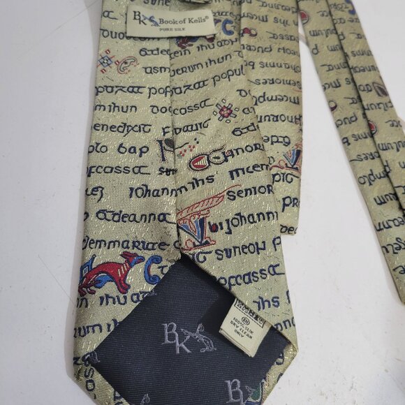 100% Silk Book of Kells Tie - Picture 3 of 3
